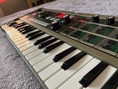 Slightly Used!  Korg microKorg Synthesizer w/Original Power Adapter 