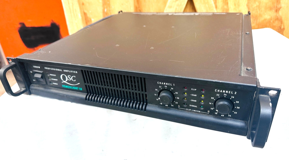 QSC Powerlight 1.8 Power Amplifier 650 Watts Per CH. @ 4 ohms – working