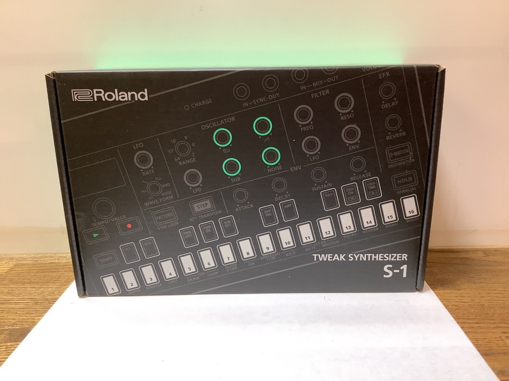 NEW Roland S-1 Tweak Synth Compact Polyphonic Sound Module Synthesizer