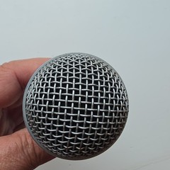 Shure BETA 58A Handheld/Stand-Held Wired XLR 3 Pin Microphone Silver/Black