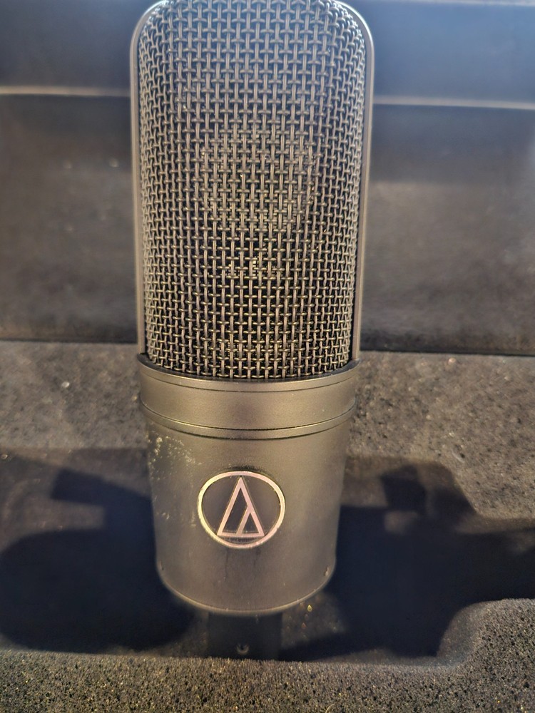 Audio Technica AT4033a Cardioid Condenser Microphone