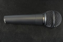 Behringer ULTRAVOICE XM8500 Dynamic Vocal Cardioid Microphone