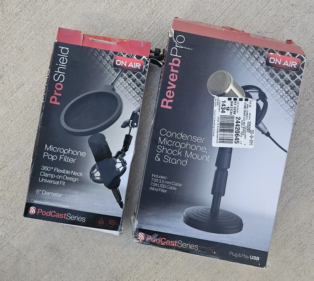 Tzumi PodCast Series Reverb Pro Condenser Microphone Shock Mount W/Pro Stand