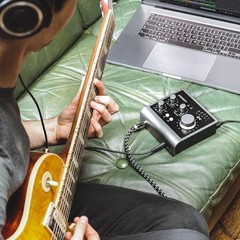 Audio Interface iD4 MKII, Class A Console Microphone Preamp (High Speed USB-C, M