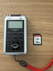 Roland R-05 Digital Multi Track Recorder