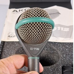 AKG D112 Dynamic Microphone Kick Drum Bass Mic Made in Austria with Box & Clip
