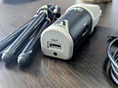 Apogee MiC 96K Wired USB Condenser Microphone with Stand and Lightning Adapter