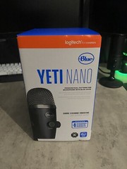 NEW Blue Microphones Yeti Nano Premium USB Microphone (Black) 988-000400