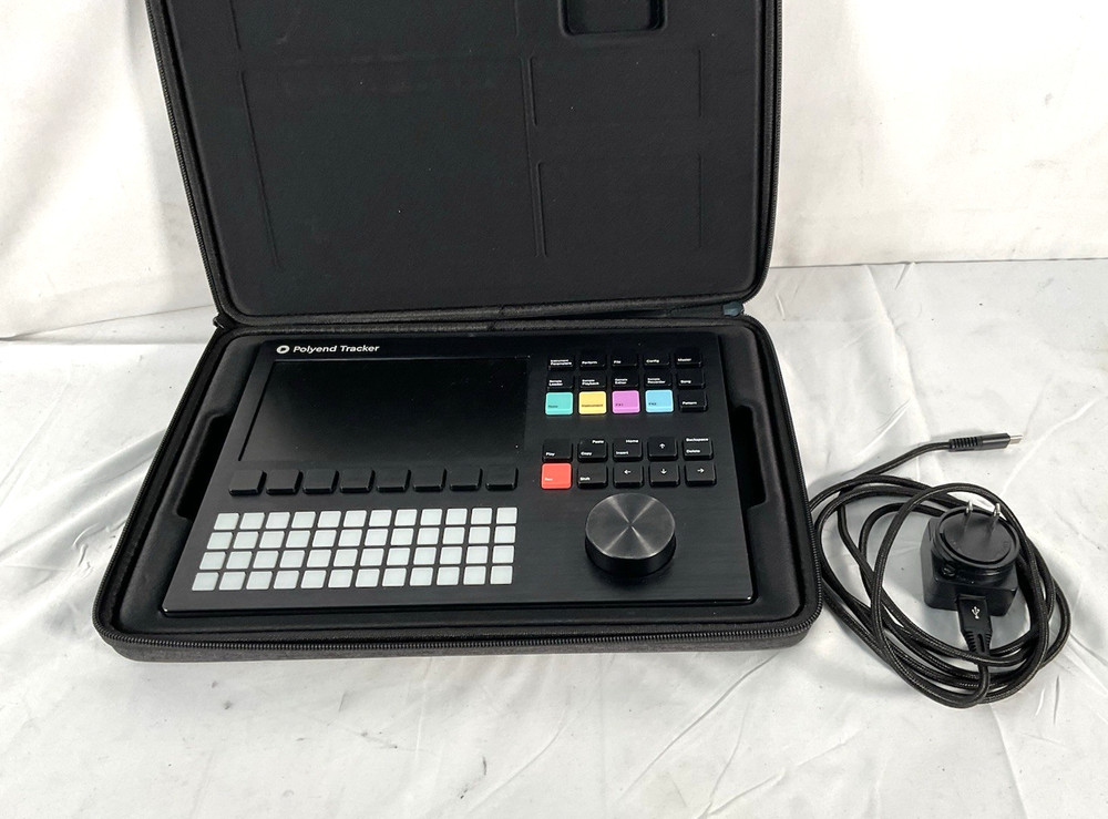 Polyend Tracker Sequencer sampler MIDI workstation wavetable synthesis W/ case