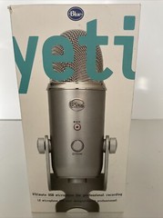 Blue Yeti Professional USB Microphone 988-000103 – Silver- Used Once