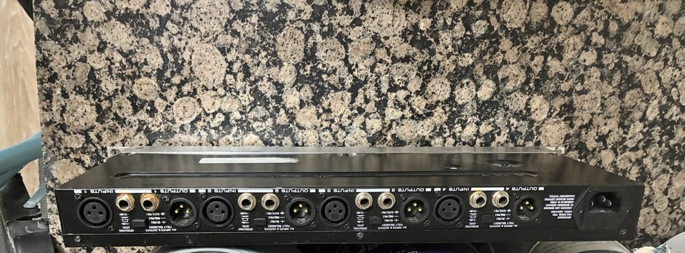 Behringer Multicom Pro MDX4400 4-Ch Dynamics Processor Comp/Gate Sidechain 1U