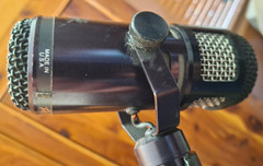 Peavey PVM 520TN Dynamic Microphone Made in USA W/ AKG Boom Stand, Cord & Clamp