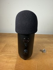 Blue Microphones – Blackout Yeti USB Multi-Pattern Microphone – Black NO CORD