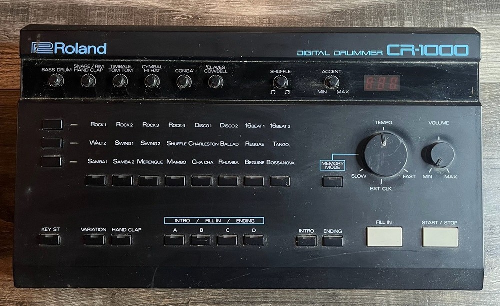 Roland CR-1000 MIDI Digital Drummer Vintage Drum Machine Tested