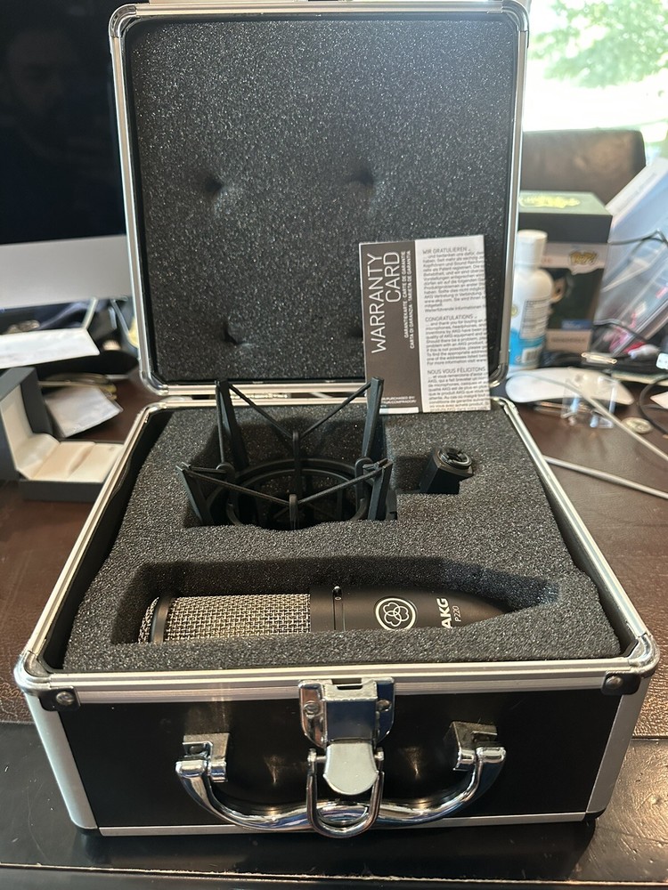 AKG P220 High-Performance Large Diaphragm True Condenser Microphone New In Case