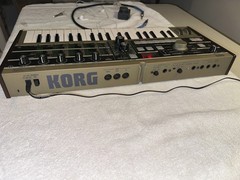 Korg microKORG 37-Key Synthesizer Vocoder w/ Gooseneck Microphone Effects