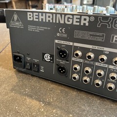 Behringer Xenyx2442FX Premium 24 input 4/2 bus Mixer