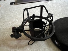 Behringer B-1 Microphone w/stand and Shockmount