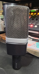 AKG C214 Professional Large-Diaphragm Condenser Microphone