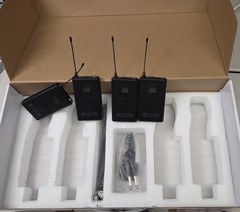 Frequency B Wireless Microphone System 4 Channel #1692K R8