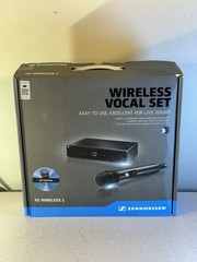 Sennheiser XS Wireless 1 Vocal Set XSW 1-825 Barely Used Excellent Condition