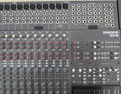 Mackie 32-8 8-Bus Audio Mixing Console w/ 220W Power Supply