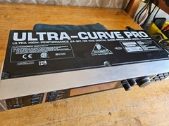 Behringer Ultra-Cure PRO 24-BIT/96 KHZ Digitial Audio Processor DEQ2496