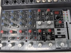 Behringer Xenyx 1202FX 12-Input Audio Mixer Multi-FX Processor (67)