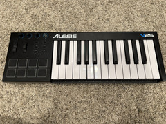 Alesis V25 25-Key USB MIDI Keyboard Controller w/ Pads & Knobs (No PWR Cord)
