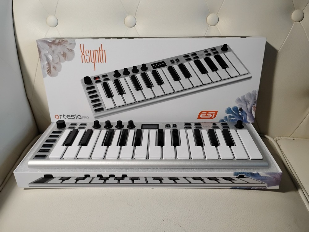 ESI XSynth 25-Key Digital Synthesizer