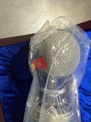 Blue Kiwi Microphone with Case ** NEW NEVER USED ** W Shock Mount