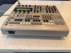 Yamaha RS7000 Sampler Sequencer Music Workstation Rarely Used Item