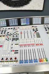 Wheatstone D-10 Digital Television Audio Control Surface Console 24-CH + PSU
