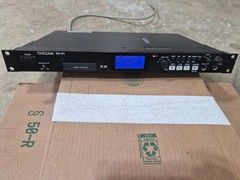 TASCAM SS-R1 CF Compact Flash Card Recorder Digital Audio Rackmount