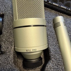 MXL 990 Condenser Studio Microphone Tested Good Condition w/ Case & Mount
