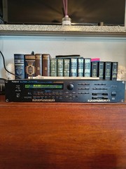 Roland JV-1080 with (3) Expansion Cards