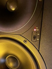 Mackie HR824 8″ Active Studio Monitors (Pair) 1997 – 2007 – Black
