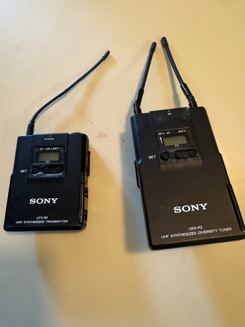 Sony UTX-B2 UHF Syn. Transmitter and URX-P2 Syn. UHF Diversity Tuner