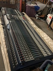 Soundcraft GB8 40 40-Channel Mixing Console