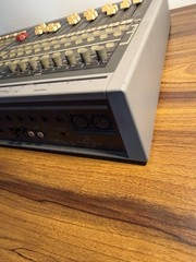 Roland VS-1680