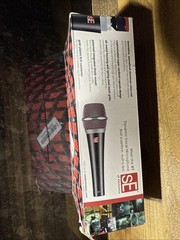 sE Electronics V7 Handheld Supercardioid Dynamic Microphone (Dark Gray)