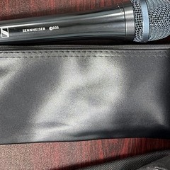 Sennheiser e935 Wired Handheld Stand-Held Vocal Microphone Black Professional