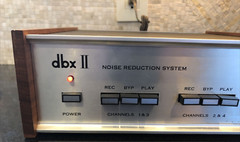 DBX II 124 Noise Reduction System 4 Channel Wood Box Perfect Working Condition