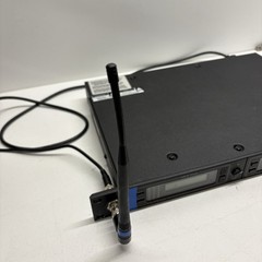 Shure U4D-UB Dual Channel Wireless Receiver UB Band 692-716MHz Powers On – Read!