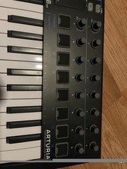 Arturia MiniLab MKII 25-Key Midi Controller