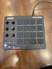 AKAI Professional MPD218 MIDI Controller