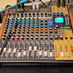 TASCAM Model 16 16-Channel Mixing Console Mixer/Interface/Recorder Bluetooth