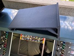 Bridge Shelf for DiGiCo Quantum 338, 326 Console 3D printed (pair)