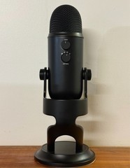 Blue Yeti Premium USB Microphone Blackout Edition w/Foam Windscreen (Open Box)