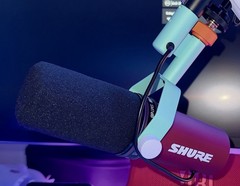 Shure SM7dB Dynamic Microphone Built-In Preamp for Streaming and Podcasting